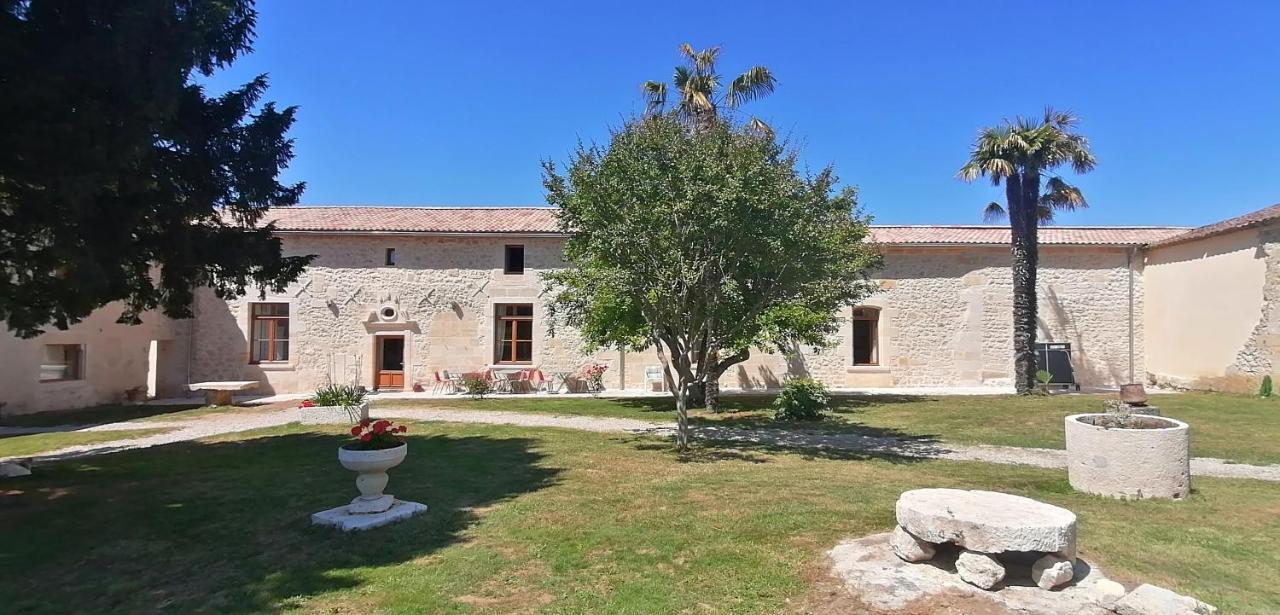 Bed and Breakfast Domaine de Gaïa, Piscine, Pétanque, Ping Pong, proche Saint-Emilion Guillac  Exterior foto