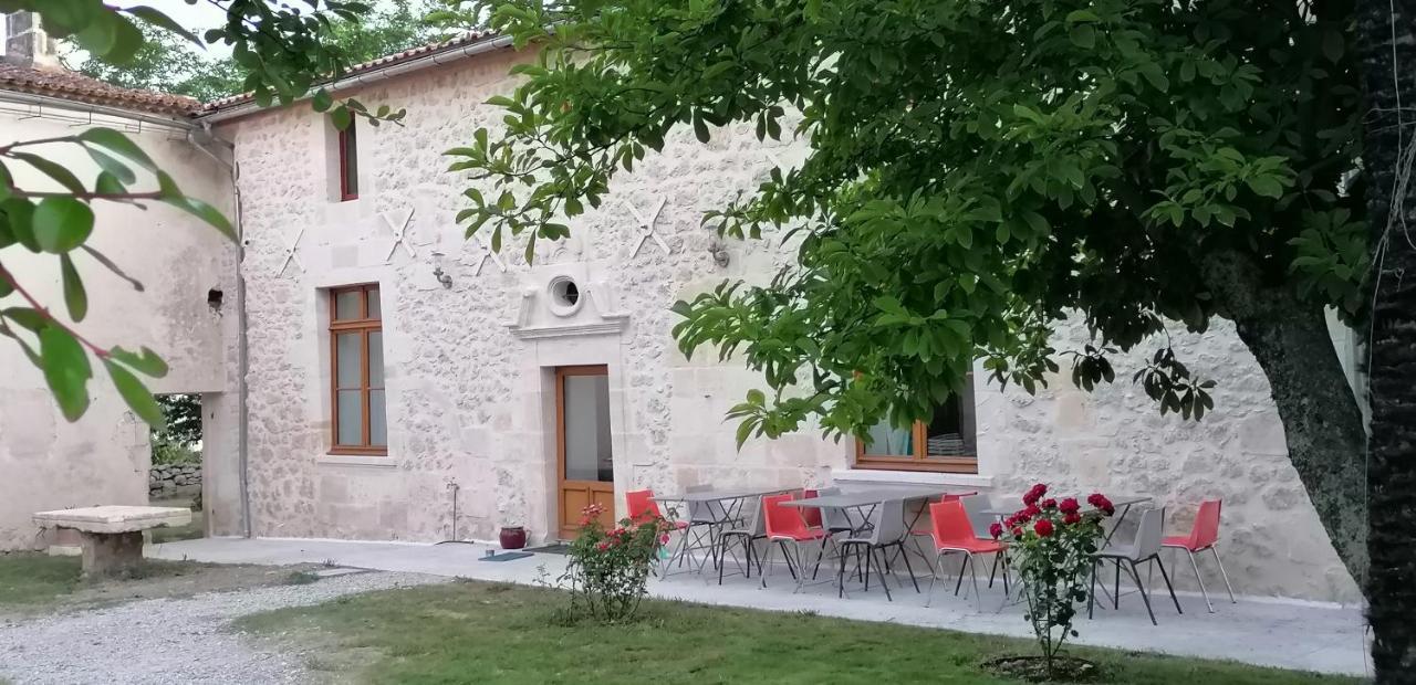 Bed and Breakfast Domaine de Gaïa, Piscine, Pétanque, Ping Pong, proche Saint-Emilion Guillac  Exterior foto