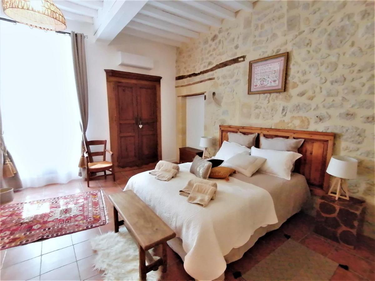 Bed and Breakfast Domaine de Gaïa, Piscine, Pétanque, Ping Pong, proche Saint-Emilion Guillac  Exterior foto