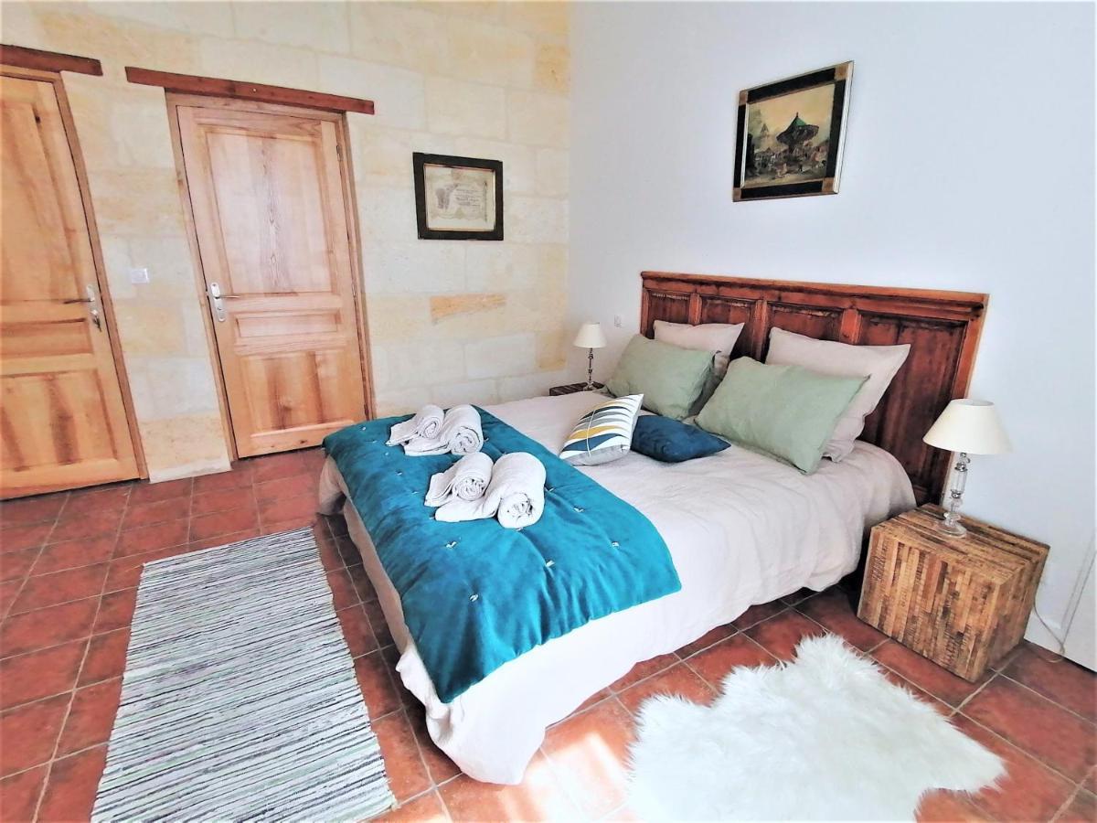 Bed and Breakfast Domaine de Gaïa, Piscine, Pétanque, Ping Pong, proche Saint-Emilion Guillac  Exterior foto